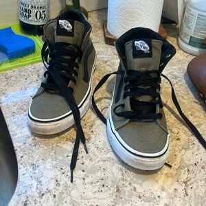 Size 8 vans high tops